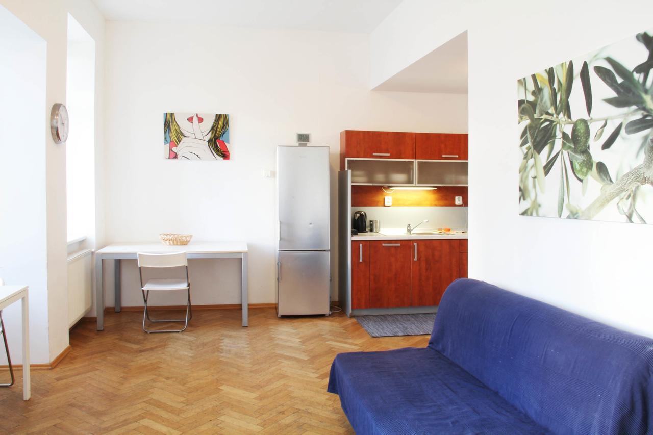 Residence Kostnicke Square Praha Bagian luar foto