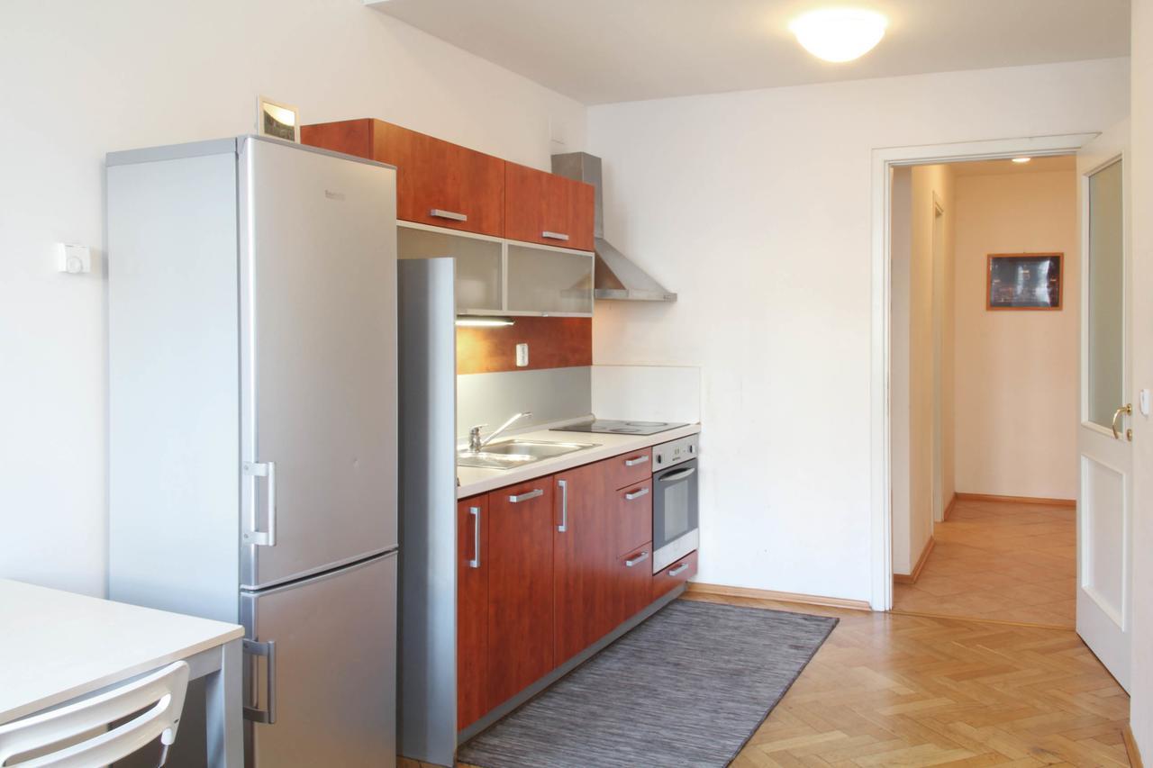 Residence Kostnicke Square Praha Bagian luar foto