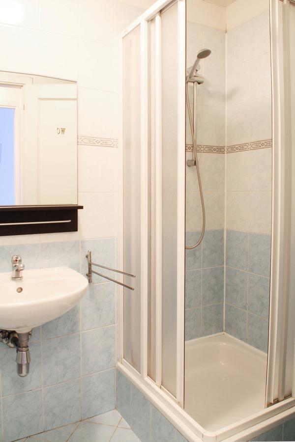 Residence Kostnicke Square Praha Bagian luar foto